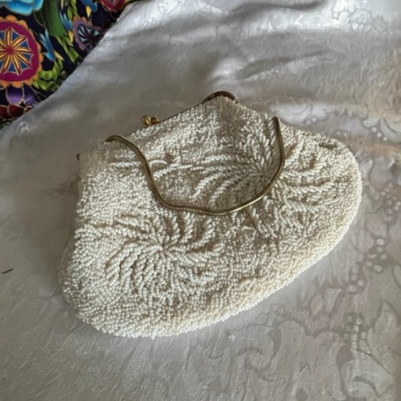 Outrageously Beautiful Billions of Beads Evening Purse swirls and twirls galore - Picture 5 of 8